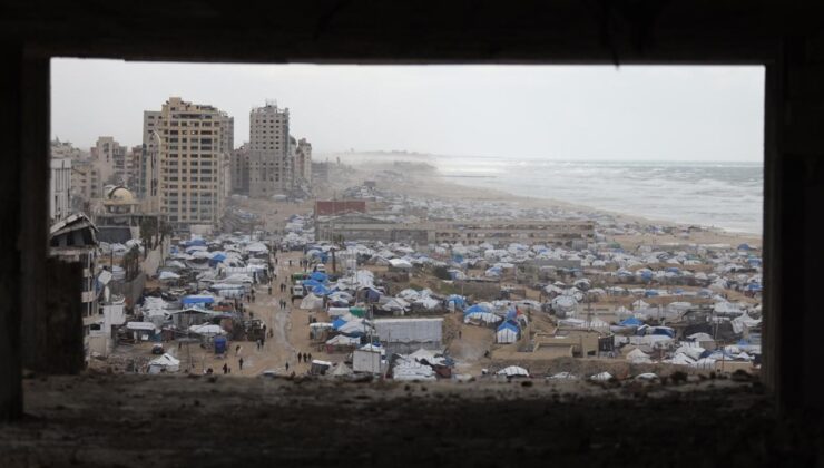 Hamas: İsrail’in yardım kuruluşlarını yasaklaması tehlikeli bir tırmanış