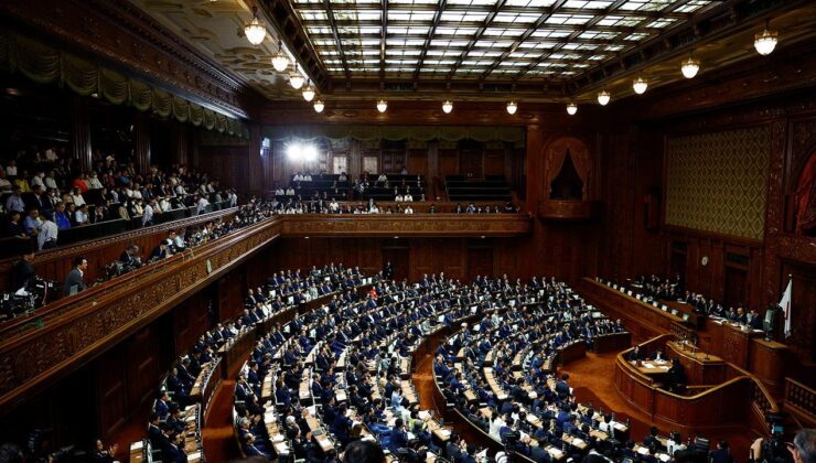 Japonya’da meclis erken genel seçim için feshedildi