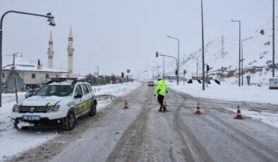Erciyes yolu araç trafiğine açıldı