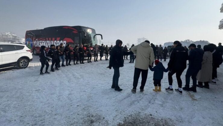 Cumhurbaşkanı Erdoğan Yüksekovaspor’a otobüs hediye etti