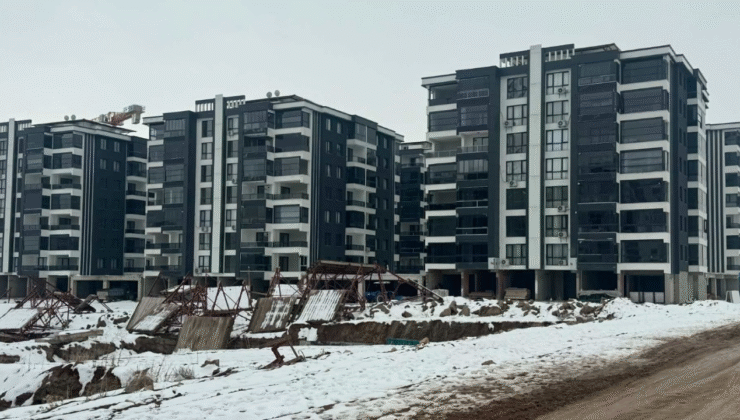 Diyarbakır’da yüzlerce aile CİMER’e başvurdu: Donuyoruz