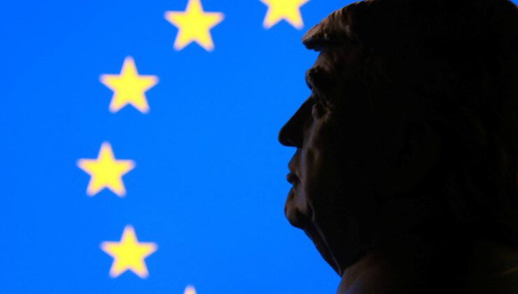 Avrupa Parlamentosu, AB ile ABD arasındaki ticaret anlaşmasının onay sürecini askıya aldı