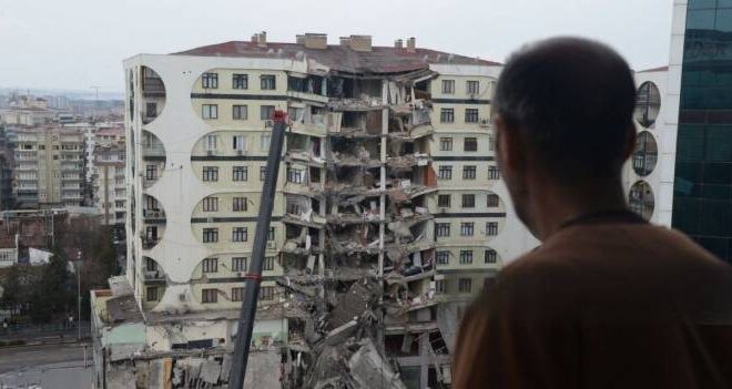 Gazeteciler Hatay’a çıkarma yaptı