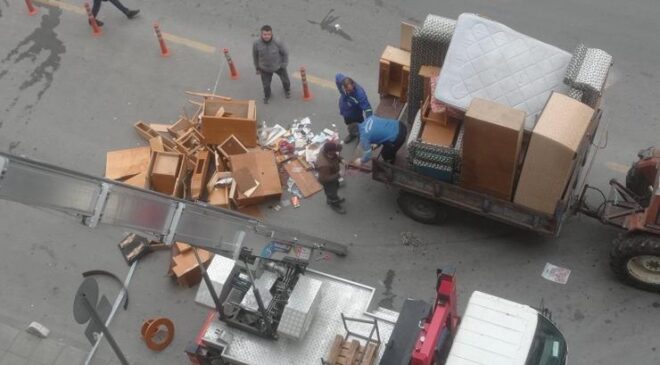 Mersinde çöp ev boşaltıldı – Son Dakika Haberler CNN Türk