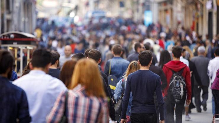 Türkiye’de 5.5 milyon kişi yalnız: En fazla tek kişilik hane bu illerde – CNN TÜRK Son Haberler