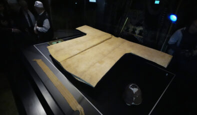 Hırkai Şerif İstanbul'da ziyarete açıldı