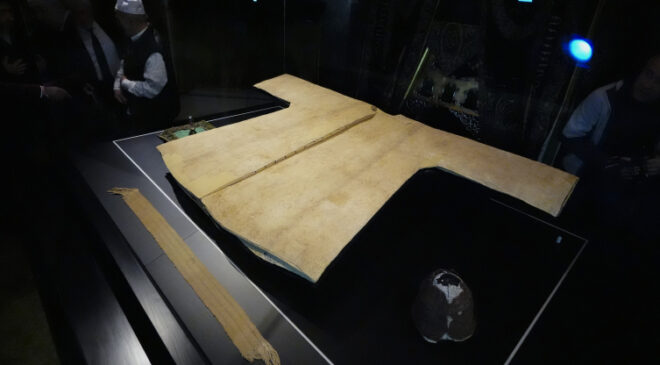 Hırkai Şerif İstanbul'da ziyarete açıldı