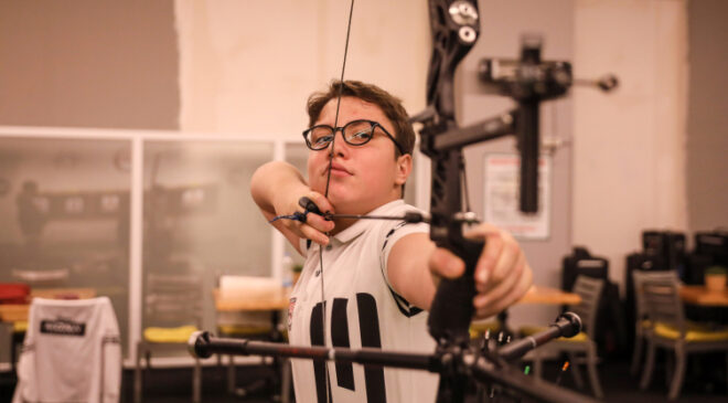 Oyuncak ok ve yay ile başladı, 2 kez dünya ikincisi oldu