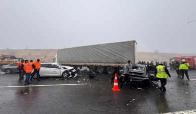 Otoyol savaş alanına döndü: 2 ölü, 11 yaralı