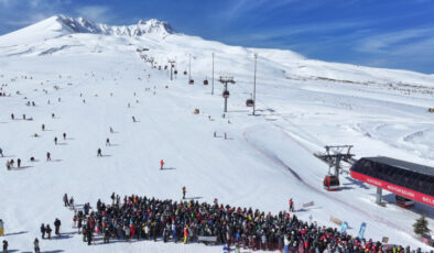 Erciyes yarıyıl tatilinde 1 milyon 400 bin ziyaretçi ağırladı