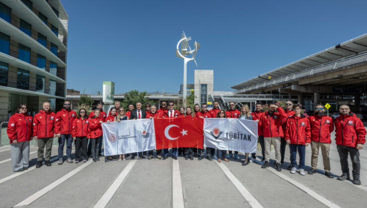 Türk bilim ekibi Antarktika'da: 14 bilimsel proje hayata geçirilecek