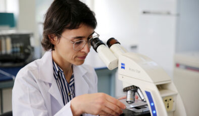 Türk bilim kadını deneyleriyle uzay biyolojisine katkı sunuyor