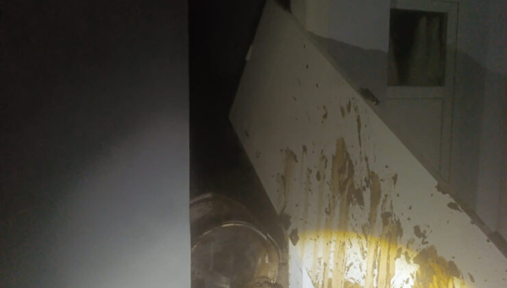 Hatay’da toprak kaydı, ev ve otomobil zarar gördü