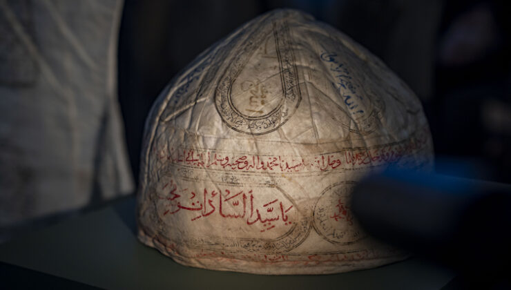 Erzurum'da Kutsal Emanetler ve Vakıf Eserleri Sergisi açıldı