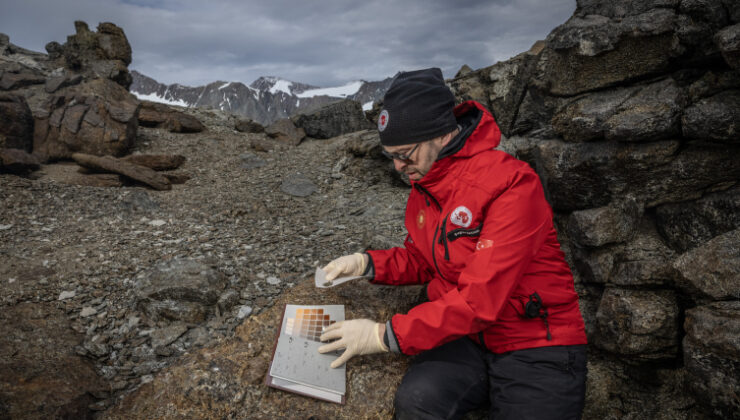 Türk bilim insanları Antarktika'daki araştırmalarıyla sağlık ve tarıma ışık tutuyor