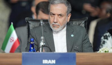 Arakçi: Cenevre’de adil bir çözüm üzerinde anlaşma imkanı bulunduğuna inanıyorum