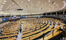 Avrupa Parlamentosu, Tahran yönetimini kınadı