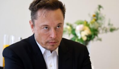 Elon Musk, İspanya Başbakanı Sanchez’i “zalim” ve “totaliter faşist” olarak nitelendirdi