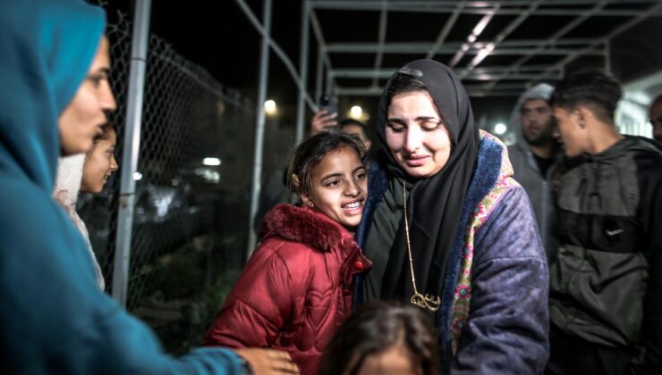 Katil İsrail askerleri, Refah Sınır Kapısı’nda yıldırma politikası uyguluyor