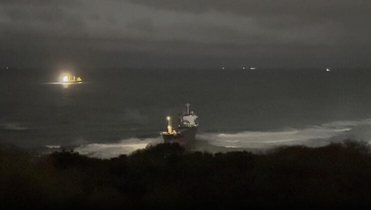 Sarıyer açıklarında kargo gemisi karaya oturdu
