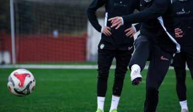 Lider Amedspor, transferlerle 6 yaş gençleşti