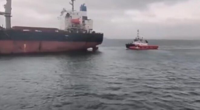 İstanbul Boğazı’nda arızalanan gemi kurtarıldı