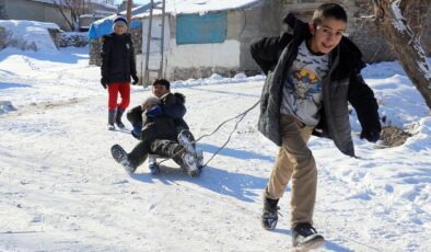 Bazı illerde eğitime kar engeli