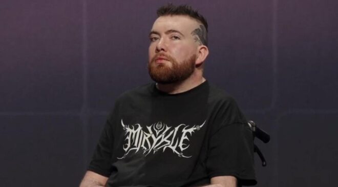 Sesini kaybeden müzisyen yapay zeka yardımıyla yeniden şarkı söyledi