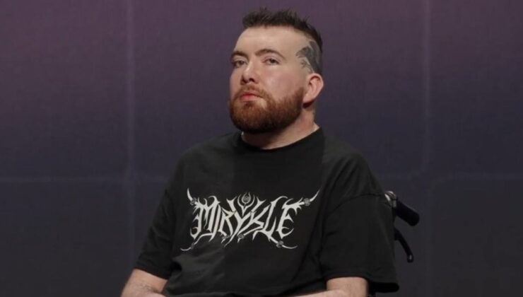 Sesini kaybeden müzisyen yapay zeka yardımıyla yeniden şarkı söyledi