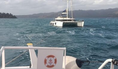 Marmaris’te sürüklenen katamarandaki 2 kişi kurtarıldı