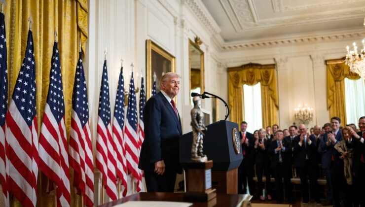 Trump, Sera Gazlarının Halk Sağlığını Tehlikeye Attığını İddia Eden Bilimsel Kararı Çöktürdü