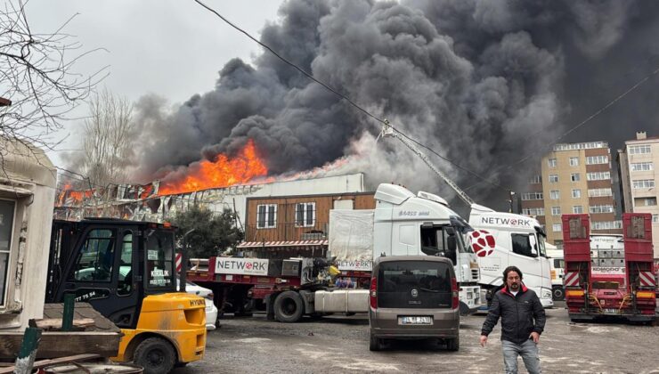Ataşehir’de iş yeri yangını