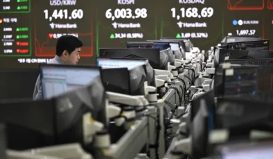 Artan gerilimlerin etkisiyle piyasalar baskı altında: ABD vadeli işlemleri ve Asya borsaları düşüşte