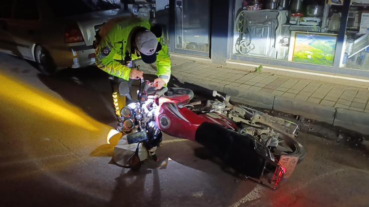 Polisin ‘dur’ ihtarına uymayan ehliyetsiz sürücüye 303 bin lira ceza – CNN TÜRK En Son Haberler