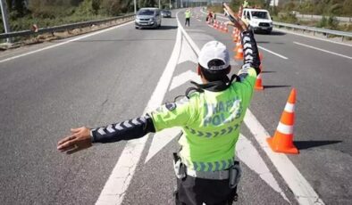 Dikkat! İstanbul’da yarın bazı yollar trafiğe kapatılacak – CNN Türk Sondakika Haberler