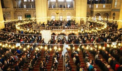 BAYRAM NAMAZI KAÇTA? 2026 Ramazan Bayramı Namazı Kaçta Kılınacak? İstanbul, Ankara, İzmir Bayram Namazı Saatleri