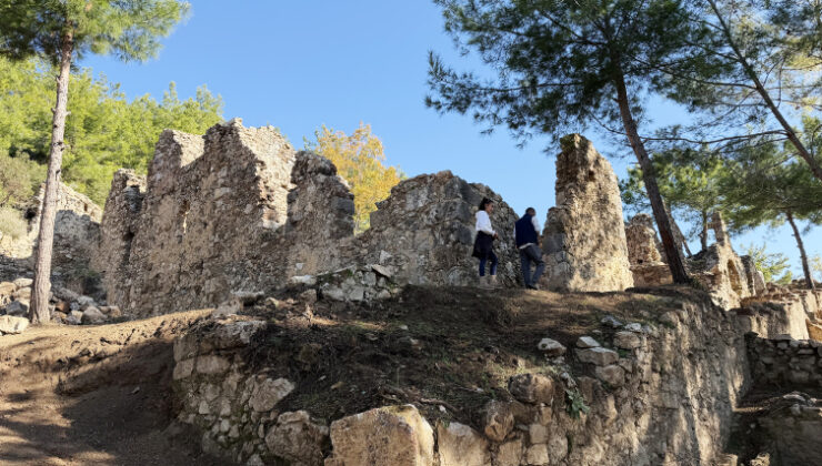 3 bin yıllık antik kentte kıskanan çatlasın mesajı