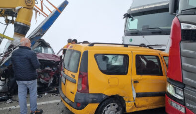Erzurum’da 2 ayrı zincirleme kaza: 1 ölü, 31 yaralı