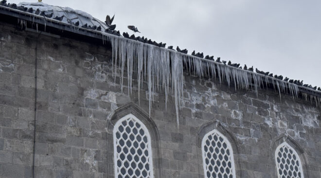 Doğu buz kesti: Termometreler eksi 20 dereceyi gösterdi