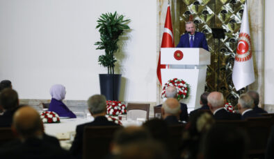 Cumhurbaşkanı Erdoğan: Hakkın, hakikatin, nerede olursa olsun insanı yaşatmanın tarafındayız
