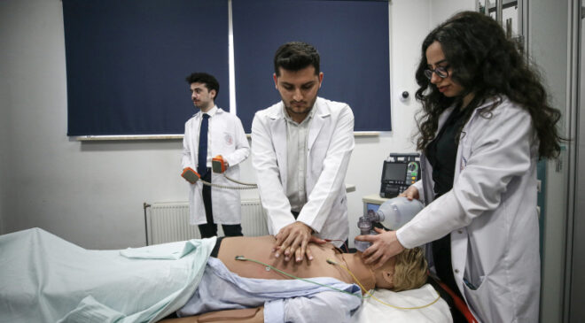 Uludağ Üniversitesi'nde hekim adayları simülasyon destekli eğitimle yetişiyor