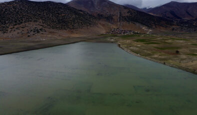 Sağanak sonrası tarım arazileri sular altında kaldı
