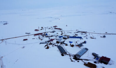 Kars'ta kar kalınlığı 2 metreyi aştı