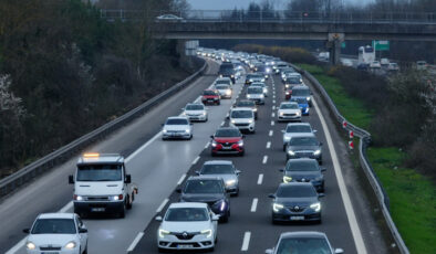 Anadolu Otoyolu'nda bayram tatilinden dönüş yoğunluğu yaşanıyor