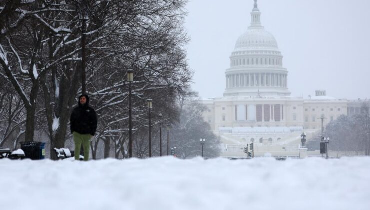 ABD’de rekor kar yağışı: 5 binden fazla uçuş iptal edildi