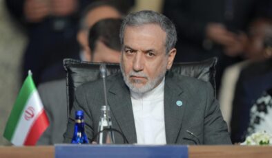 Arakçi: Altyapılarımıza tekrar saldırı düzenlenirse, artık hiçbir kısıtlama olmayacak