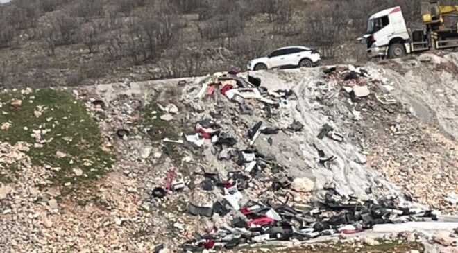 Diyarbakır’da oto sanayi atıkları doğayı tehdit ediyor