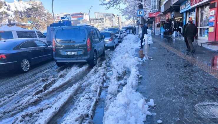 Van merkezinde temizlik ve altyapı sorunu: Kayyum’a çağrı