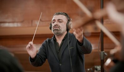 Bestecisi, Piyanist, Aranjör ve Şef Ayhan Özel ile Röportaj