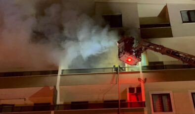 Bursa’da 5 katlı binada çıkan yangın söndürüldü